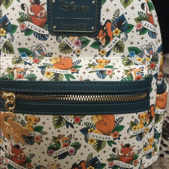 Loungefly Lion King back pack - Picture 5 of 11